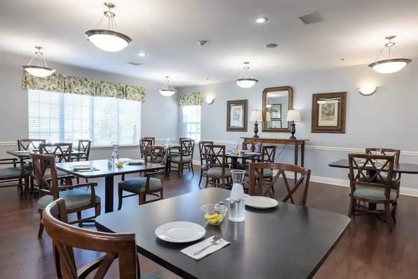 AL-Dining-1