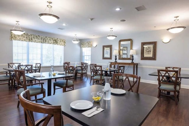 AL_Dining_1